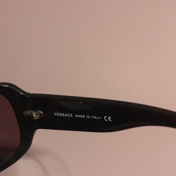 Versace sunglasses - Picture 4 of 5